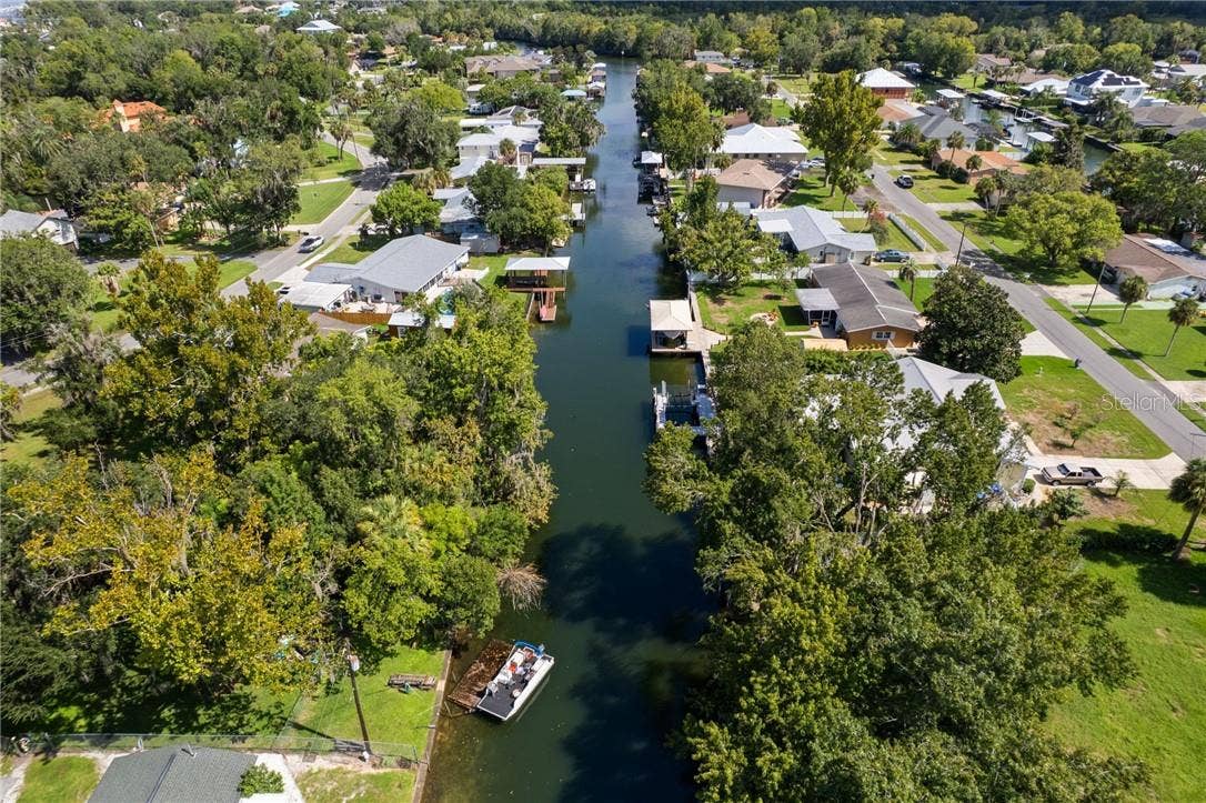 149 & 151 SE Paradise Point ROAD, Crystal River, FL 34429 149 & 151 SE Paradise Point ROAD, Crystal River, FL 34429