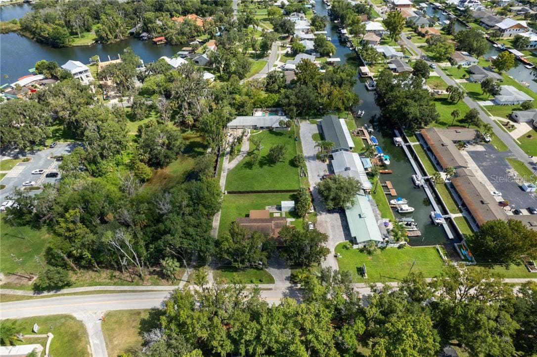 149 & 151 SE Paradise Point ROAD, Crystal River, FL 34429 149 & 151 SE Paradise Point ROAD, Crystal River, FL 34429