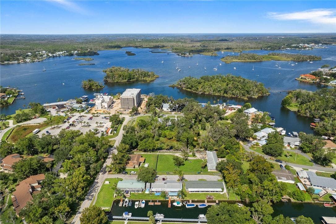 149 & 151 SE Paradise Point ROAD, Crystal River, FL 34429 149 & 151 SE Paradise Point ROAD, Crystal River, FL 34429