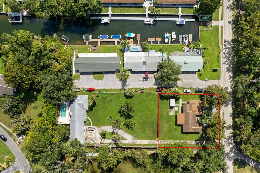 149 & 151 SE Paradise Point ROAD, Crystal River, FL 34429 149 & 151 SE Paradise Point ROAD, Crystal River, FL 34429
