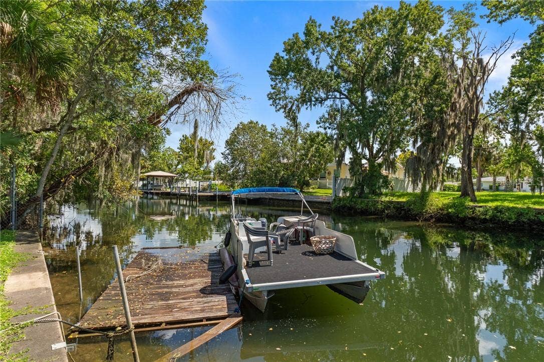 149 & 151 SE Paradise Point ROAD, Crystal River, FL 34429 149 & 151 SE Paradise Point ROAD, Crystal River, FL 34429