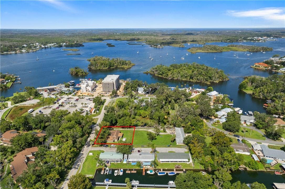 149 & 151 SE Paradise Point ROAD, Crystal River, FL 34429 149 & 151 SE Paradise Point ROAD, Crystal River, FL 34429