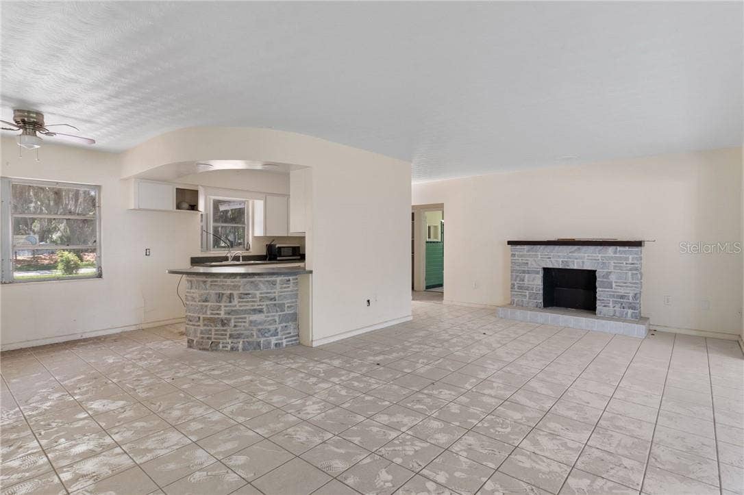 149 & 151 SE Paradise Point ROAD, Crystal River, FL 34429 149 & 151 SE Paradise Point ROAD, Crystal River, FL 34429