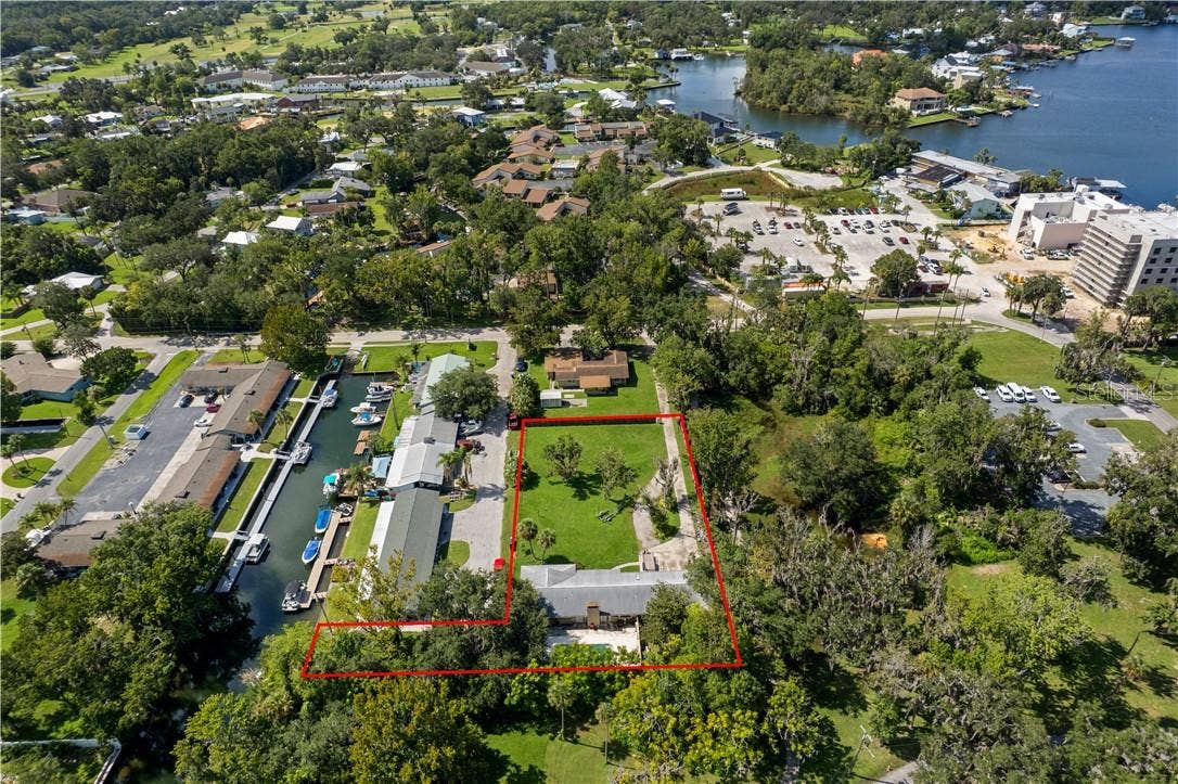 149 & 151 SE Paradise Point ROAD, Crystal River, FL 34429 149 & 151 SE Paradise Point ROAD, Crystal River, FL 34429
