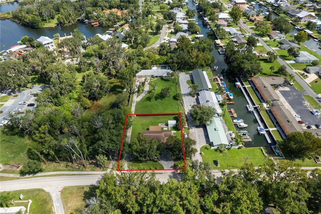 149 & 151 SE Paradise Point ROAD, Crystal River, FL 34429 149 & 151 SE Paradise Point ROAD, Crystal River, FL 34429