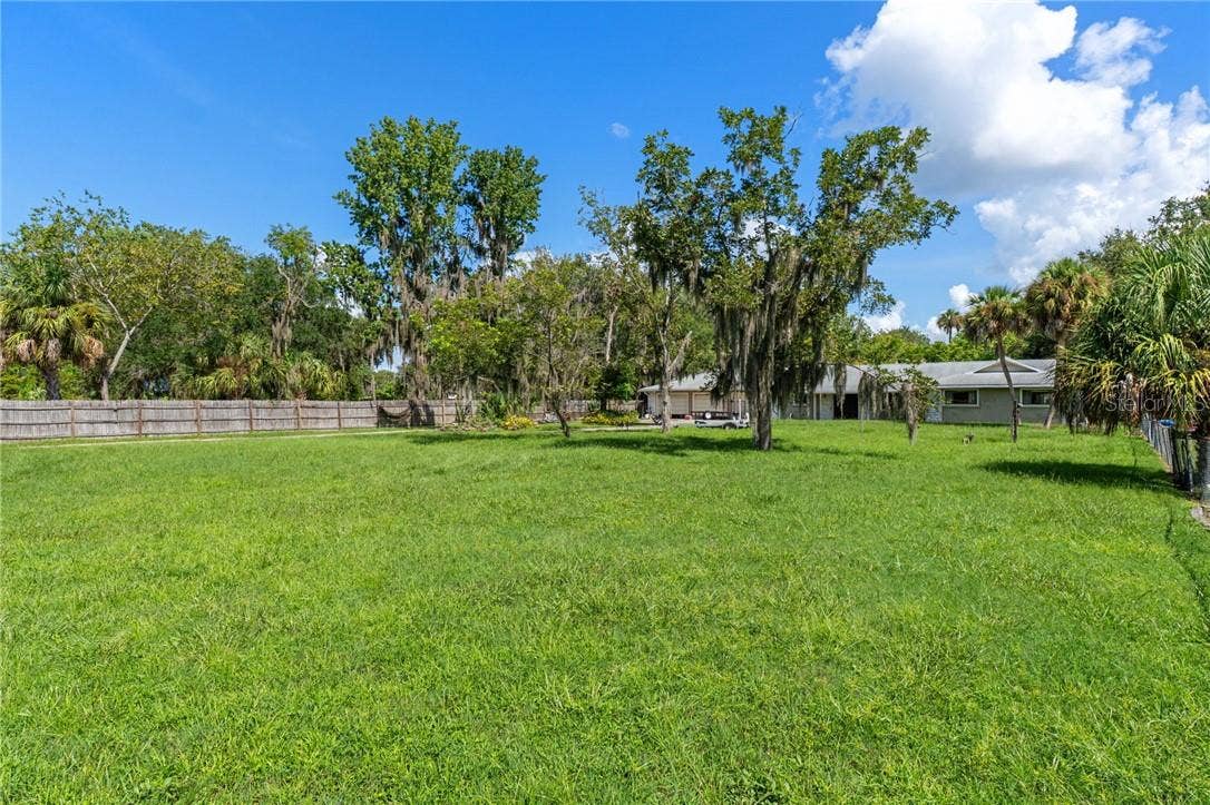 149 & 151 SE Paradise Point ROAD, Crystal River, FL 34429 149 & 151 SE Paradise Point ROAD, Crystal River, FL 34429