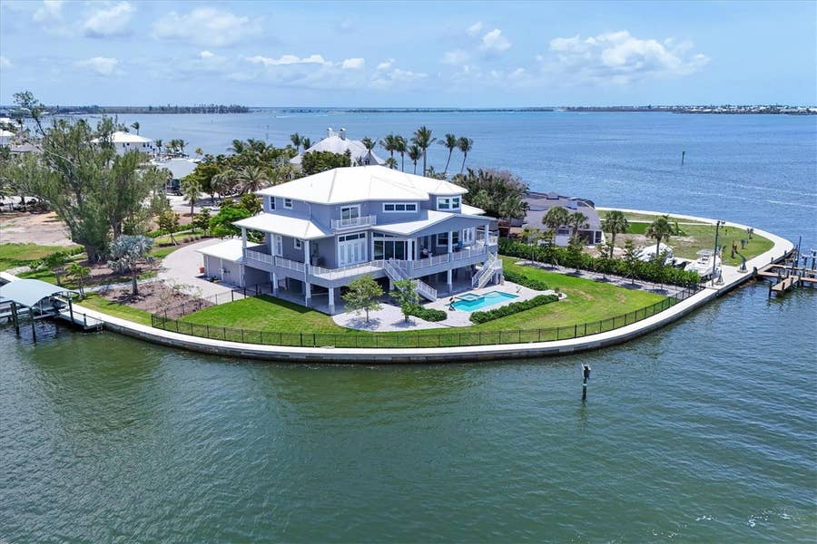 Property photo for 565 GREEN DOLPHIN DRIVE S, Placida, FL