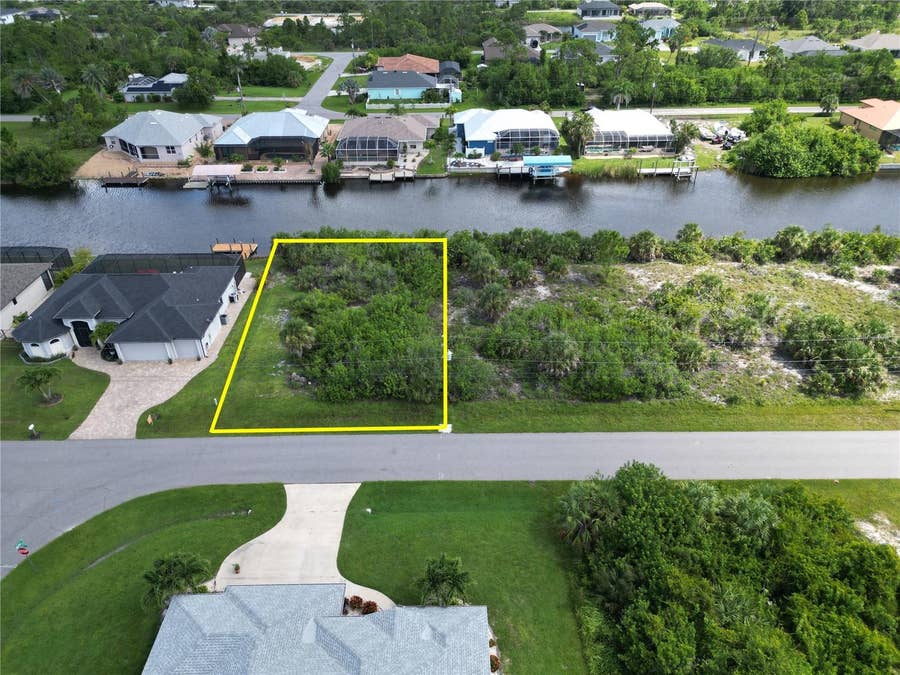 Property photo for 15120 HENNIPEN CIRCLE, Port Charlotte, FL