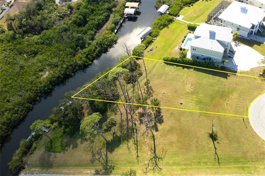 Property photo for 8089 WEYERS COURT, Englewood, FL