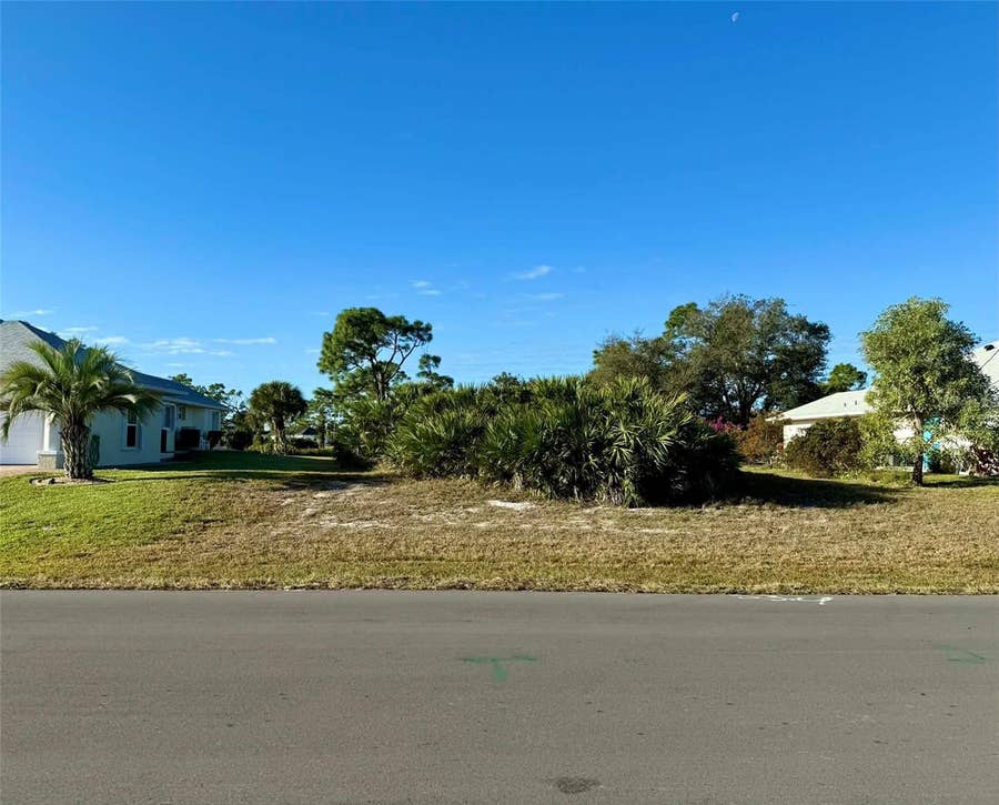 Property photo for 114 TOURNAMENT ROAD, Rotonda West, FL