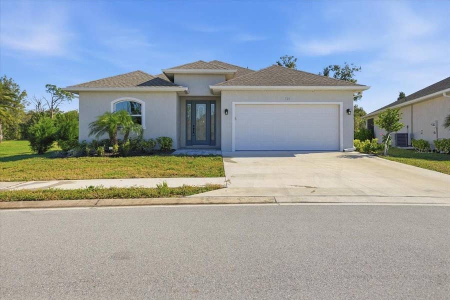 Property photo for 725 REDBUD COURT, Englewood, FL