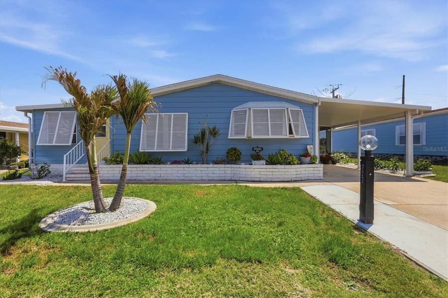 Property photo for 727 BUTTERFIELD CIRCLE, Englewood, FL