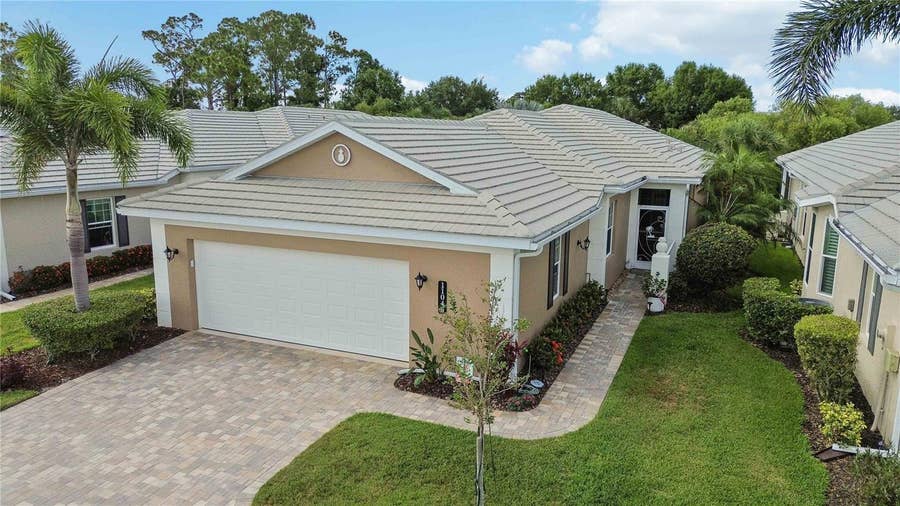 Property photo for 11045 BARNSLEY DRIVE, Venice, FL
