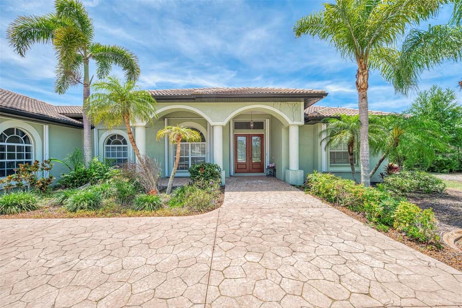 Property photo for 900 PARK PLACE DRIVE, Englewood, FL