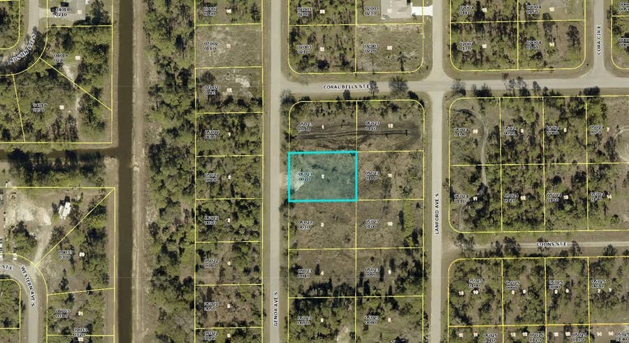 Property photo for CHIMNEY SWIFT ROAD, Weeki Wachee, FL