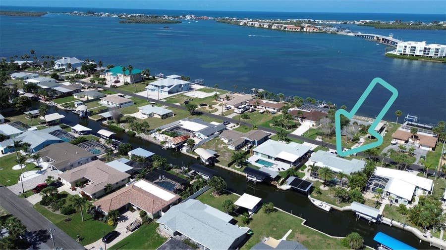 Property photo for 1433 LEMON BAY DRIVE, Englewood, FL