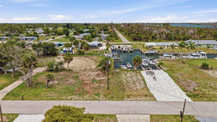 Property photo for 1949 PENNSYLVANIA AVENUE, #BL1, Englewood, FL
