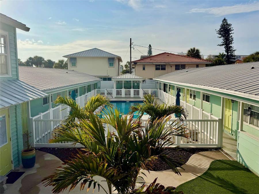 Property photo for 148 CLEVELAND DRIVE, #3, Sarasota, FL