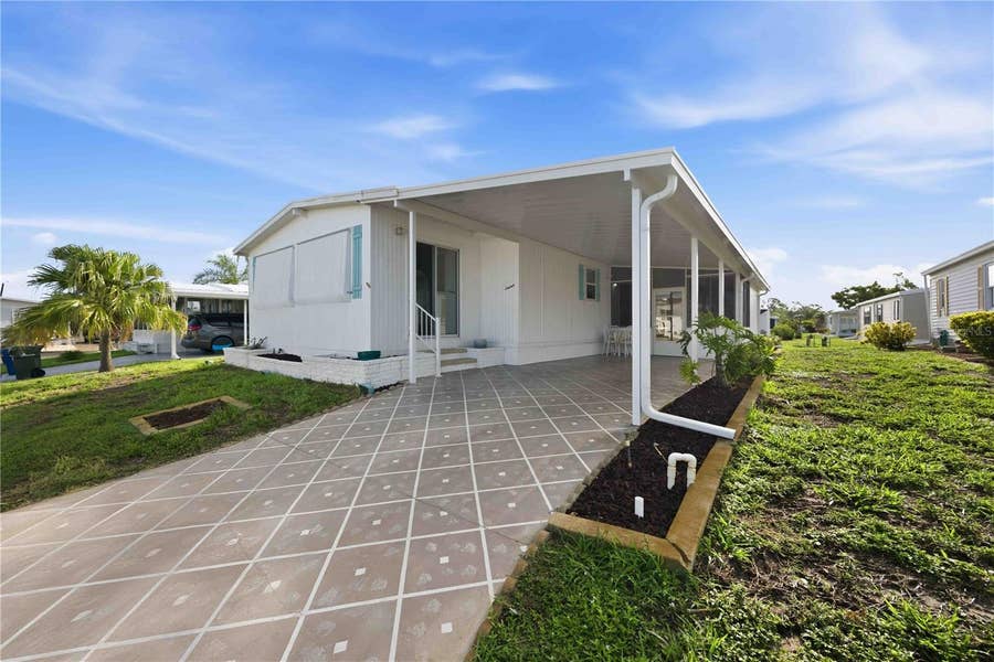 Property photo for 16 N GRANADA PLAZA, Englewood, FL