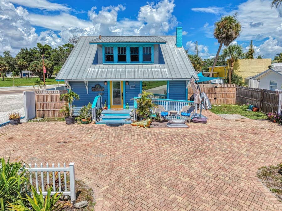 Property photo for 530 W GREEN STREET, Englewood, FL