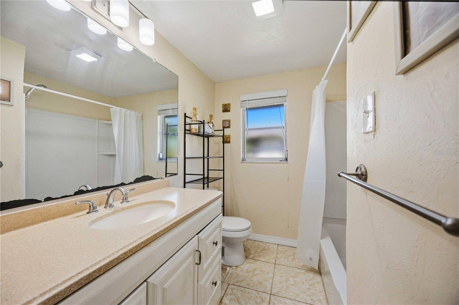 20 W COWLES STREET, Englewood, FL 34223