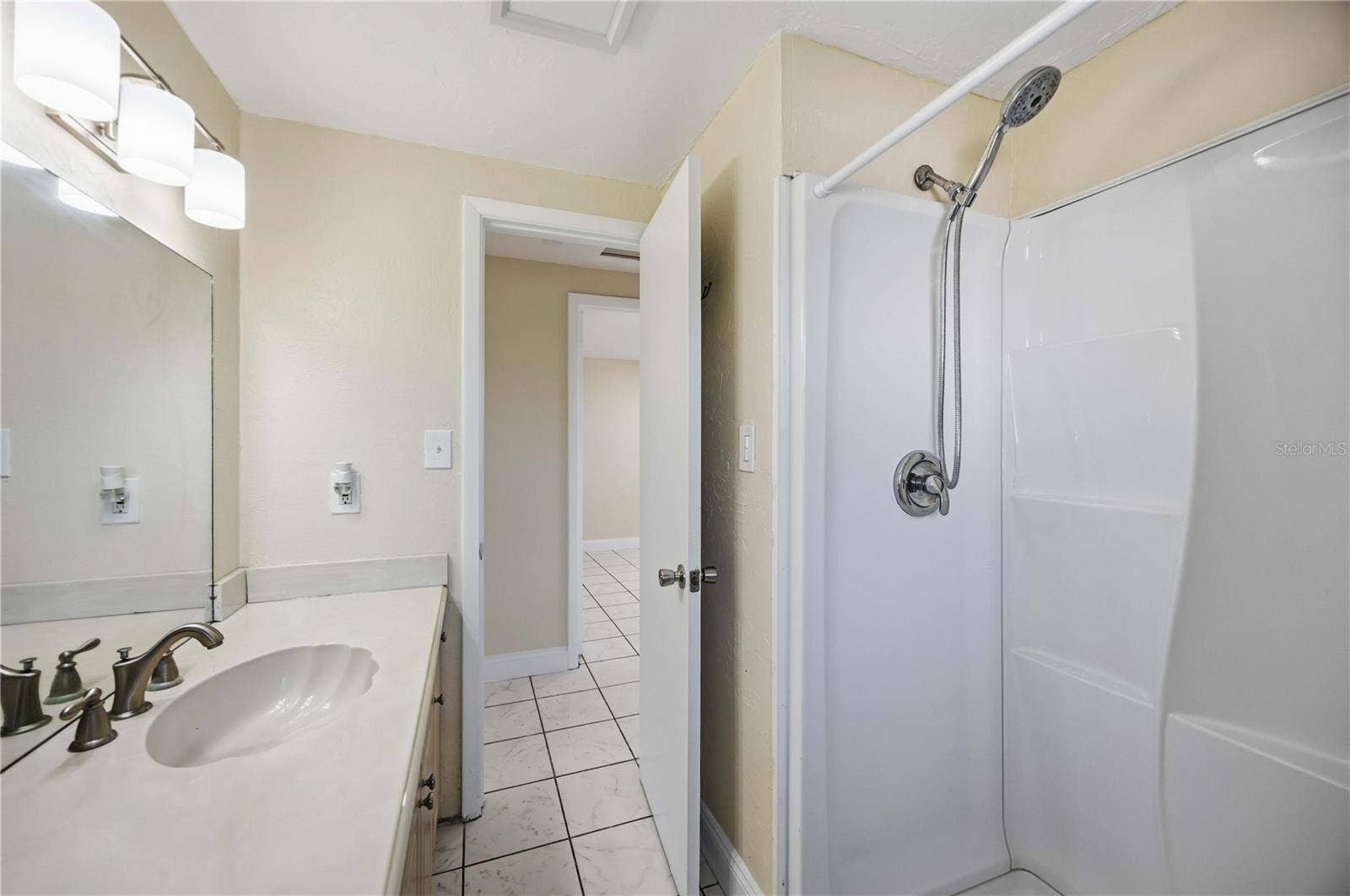 20 W COWLES STREET, Englewood, FL 34223