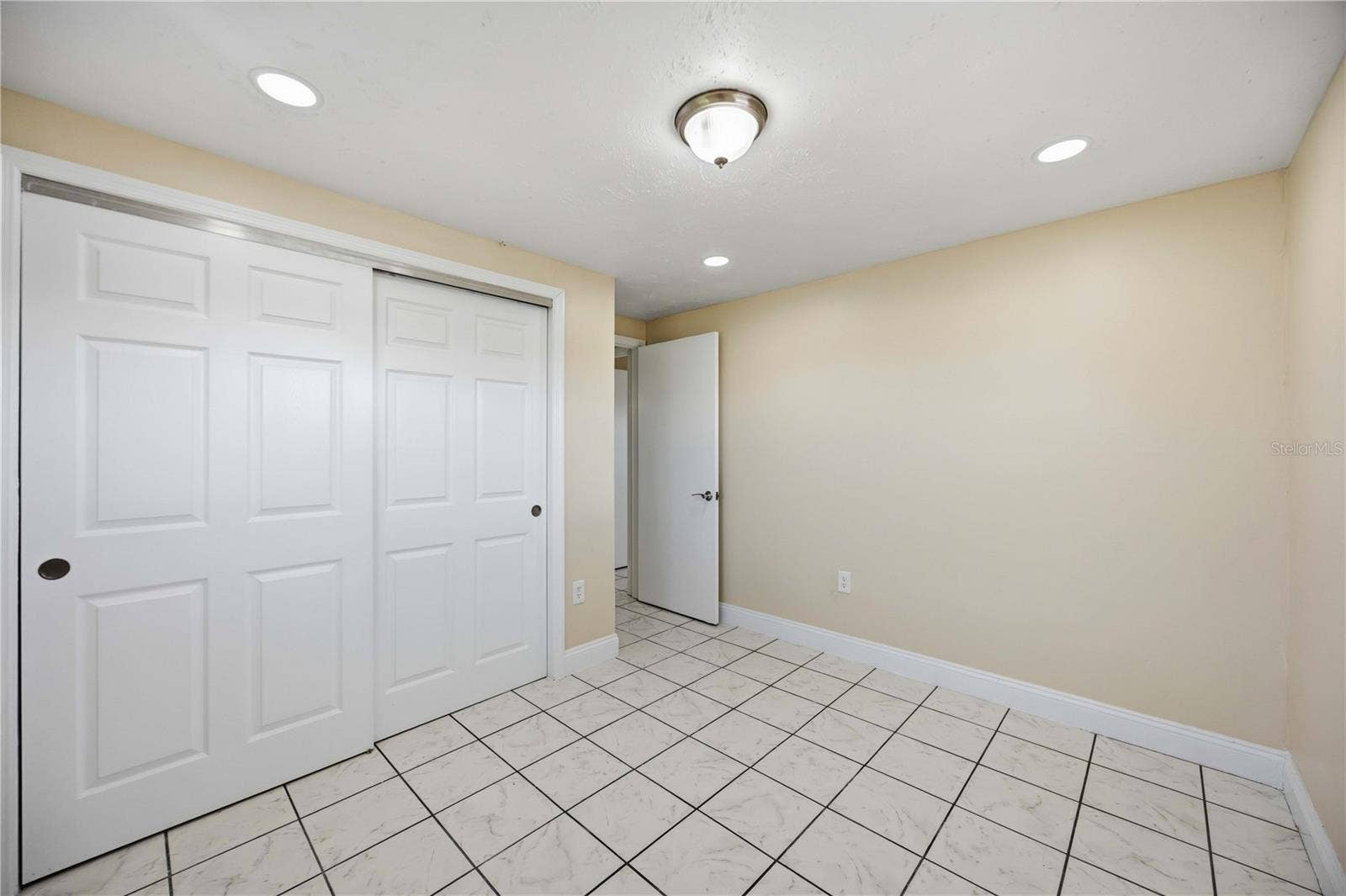 20 W COWLES STREET, Englewood, FL 34223