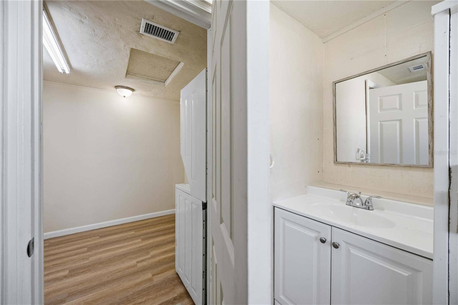 20 W COWLES STREET, Englewood, FL 34223