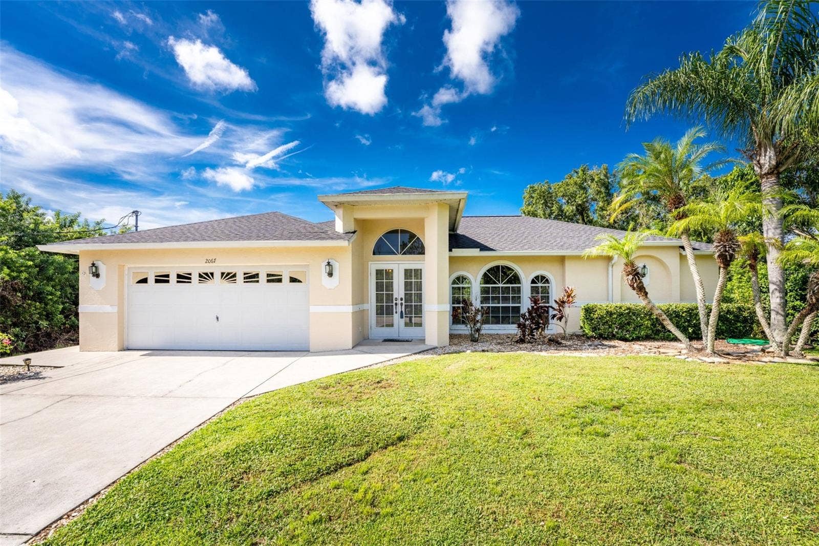 2067 OMEGA COURT, North Port, FL 34288 Welcome to your slice of paradise!