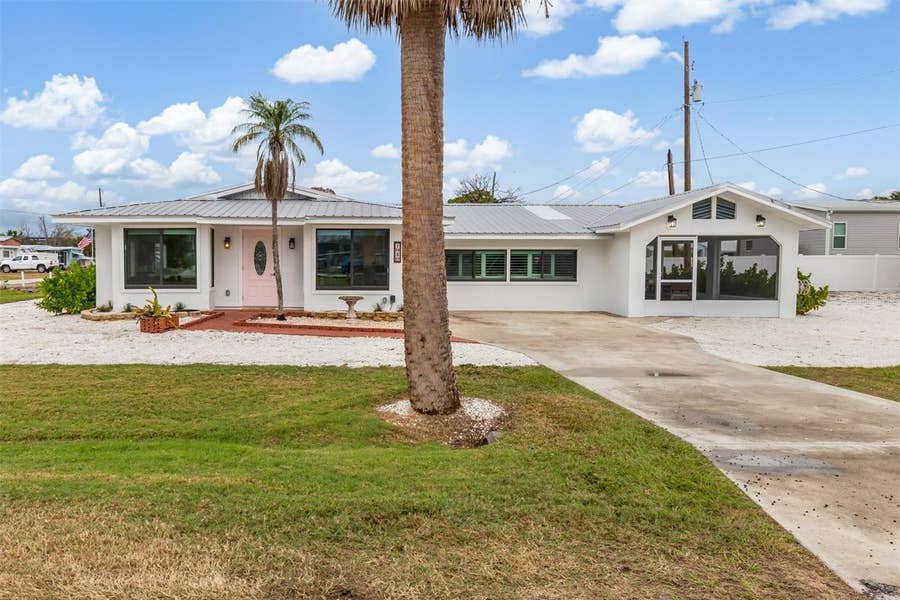 Property photo for 1950 NEBRASKA AVENUE, Englewood, FL