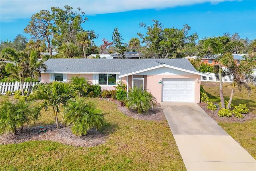 Property photo for 114 LEE CIRCLE, Englewood, FL