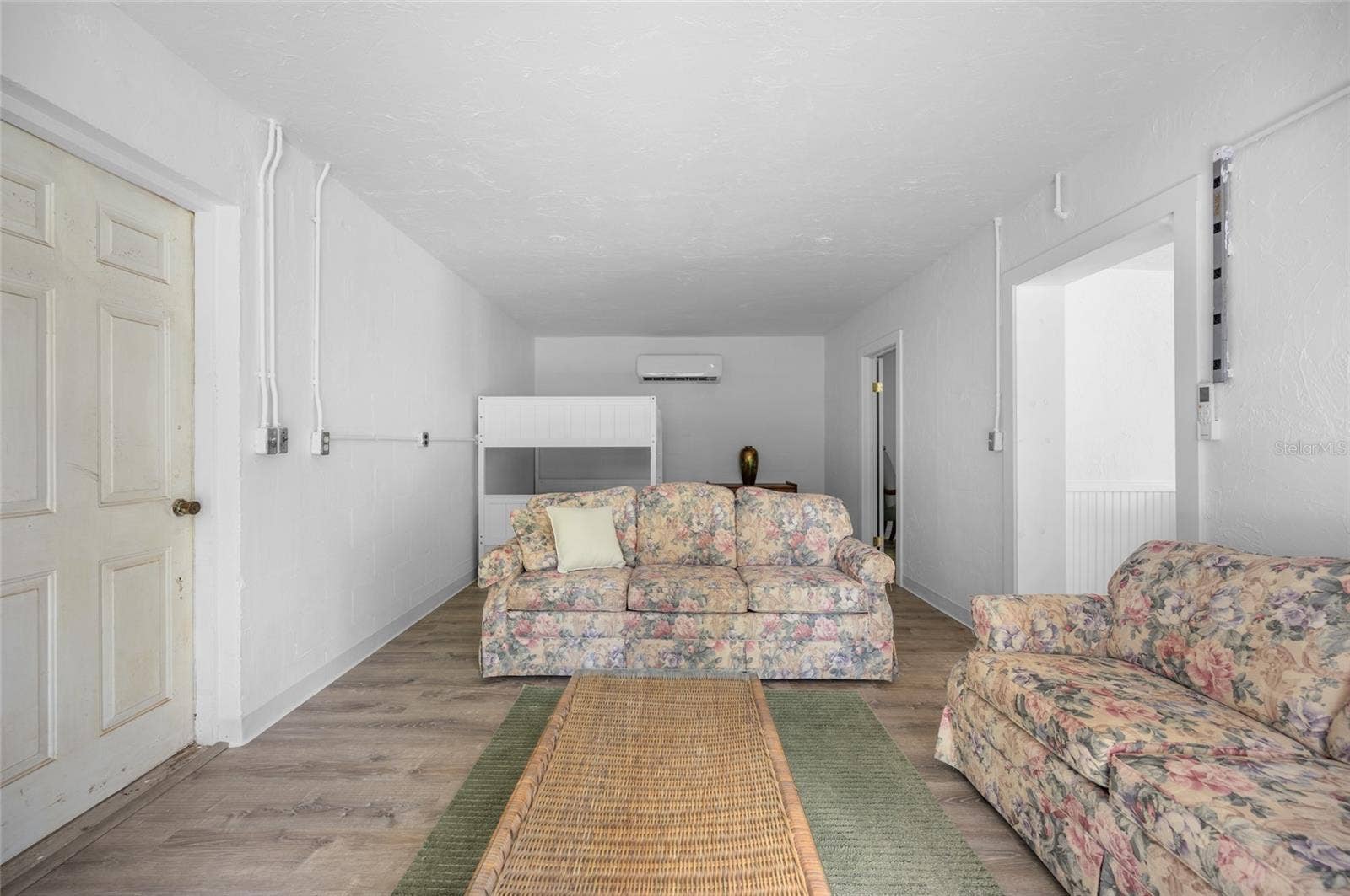 2111 HEASLEY ROAD, Englewood, FL 34223 Garage appartment unit