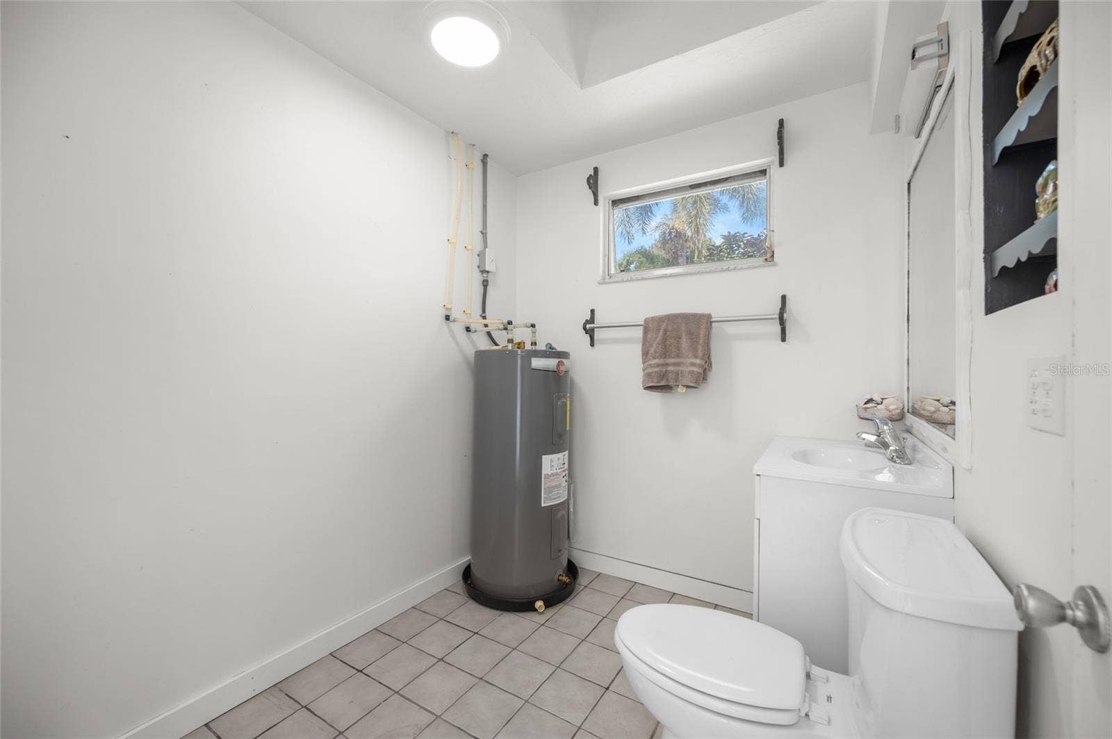 2111 HEASLEY ROAD, Englewood, FL 34223 outdoor pool bathroom