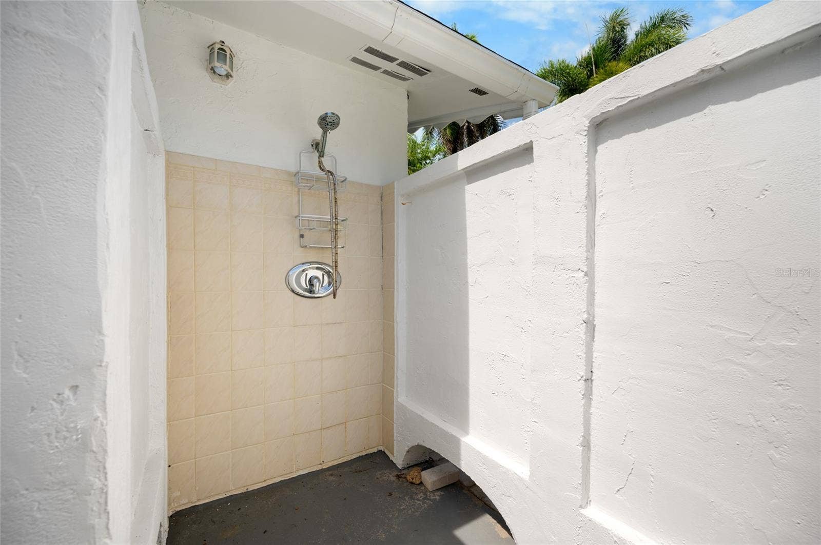 2111 HEASLEY ROAD, Englewood, FL 34223 private outdoor shower