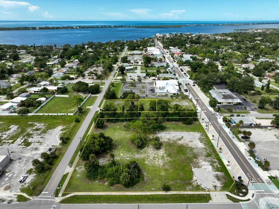 Property photo for 201 W DEARBORN STREET, Englewood, FL