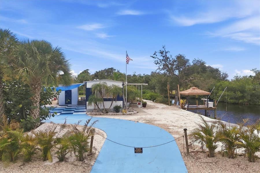 Property photo for 1128 SEAHORSE LANE, Englewood, FL