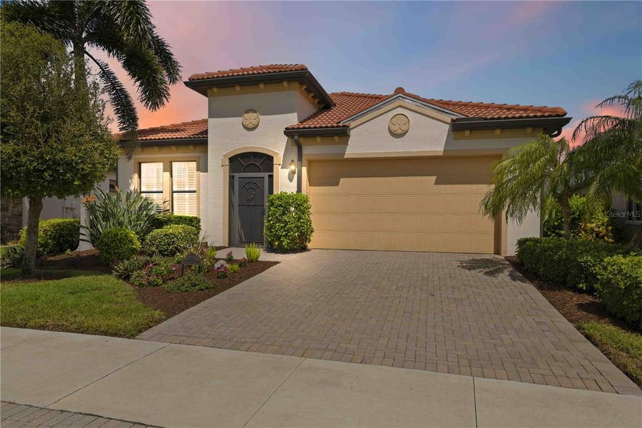 Property photo for 23739 WAVERLY CIRCLE, Venice, FL