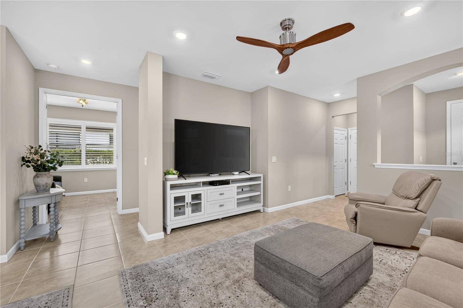 2588 DAISY DRIVE, North Port, FL 34289 2588 DAISY DRIVE, North Port, FL 34289