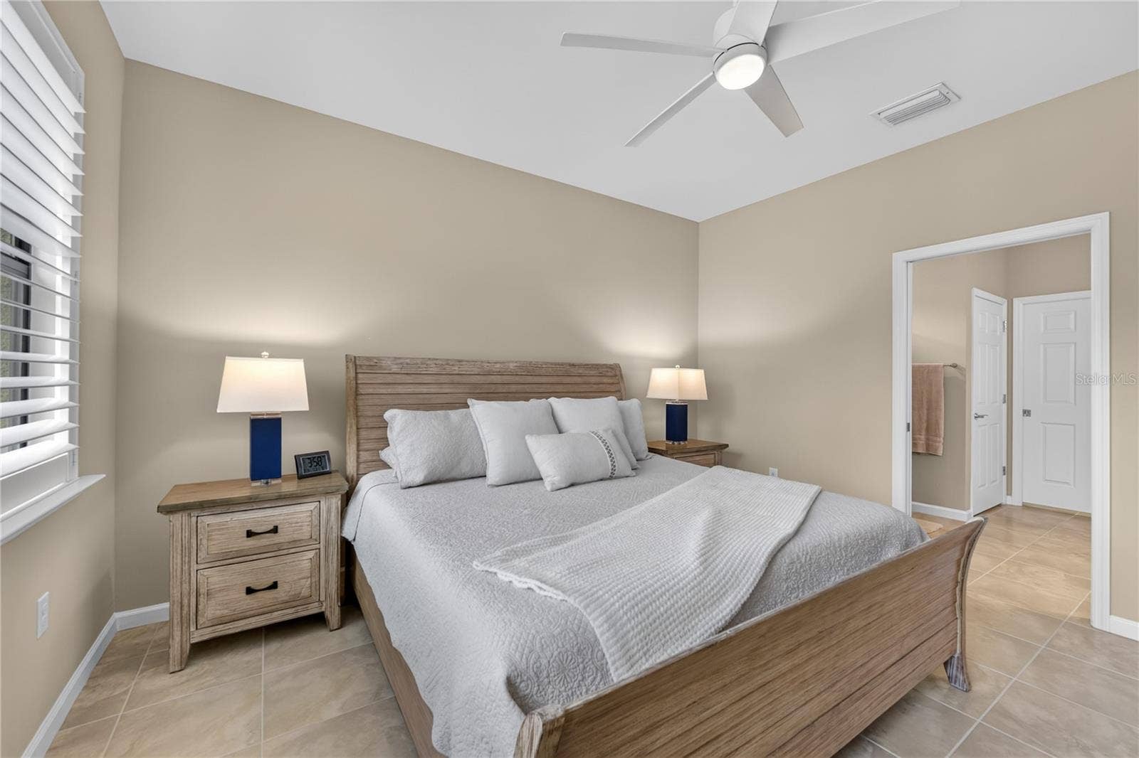 2588 DAISY DRIVE, North Port, FL 34289 2588 DAISY DRIVE, North Port, FL 34289