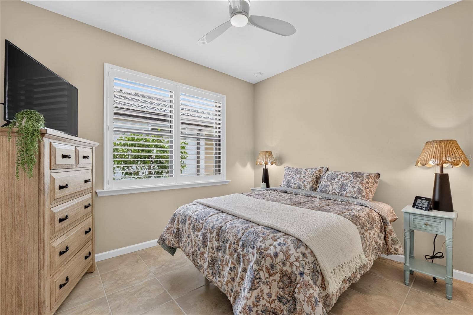 2588 DAISY DRIVE, North Port, FL 34289 2588 DAISY DRIVE, North Port, FL 34289