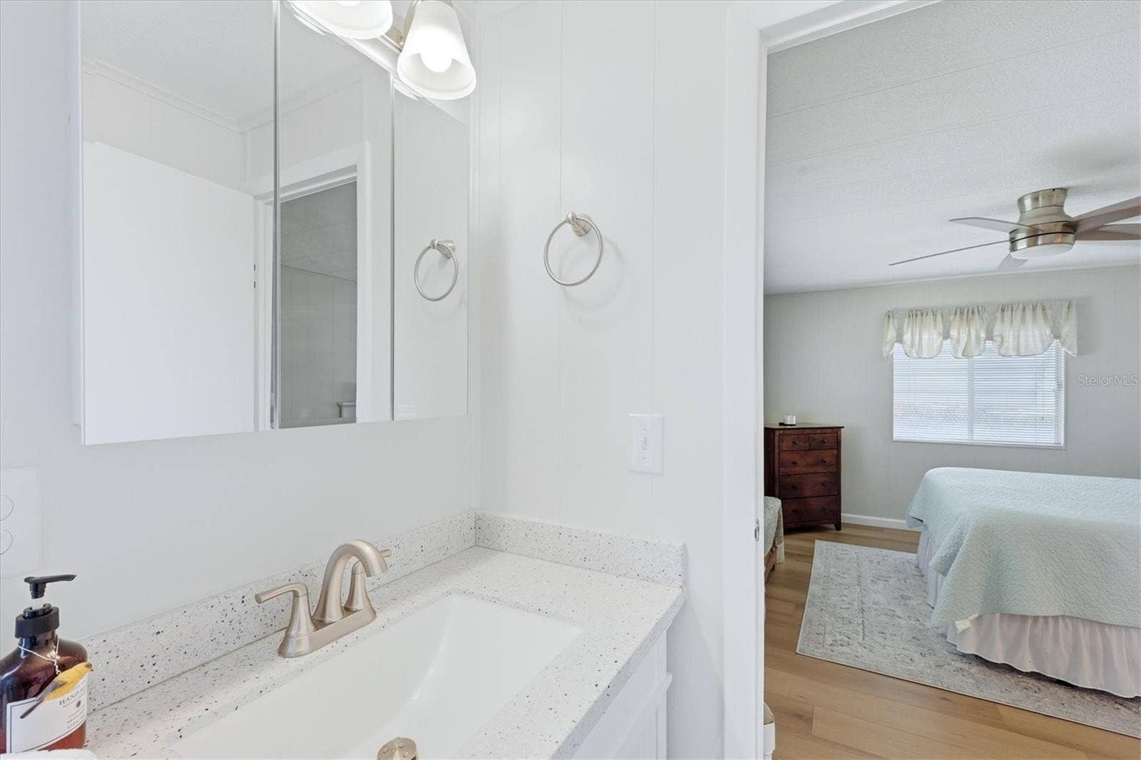 240 VIA DE LUNA, Englewood, FL 34224 Primary ensuite Bath
