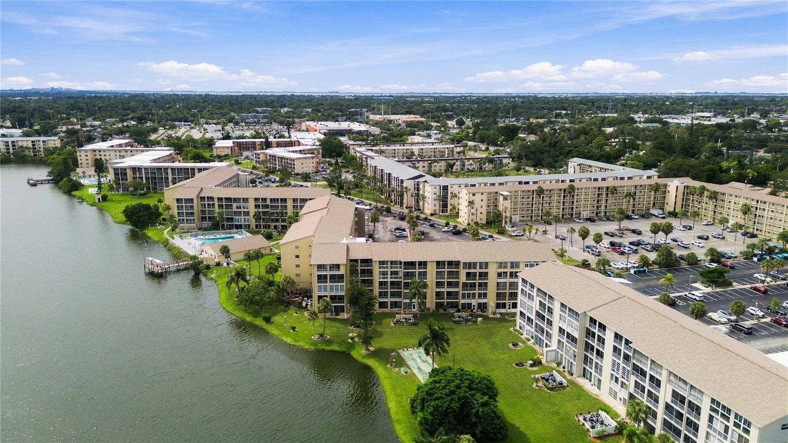 3617 LAKE BAYSHORE DRIVE, #401, Bradenton, FL 34205 3617 LAKE BAYSHORE DRIVE, #401, Bradenton, FL 34205