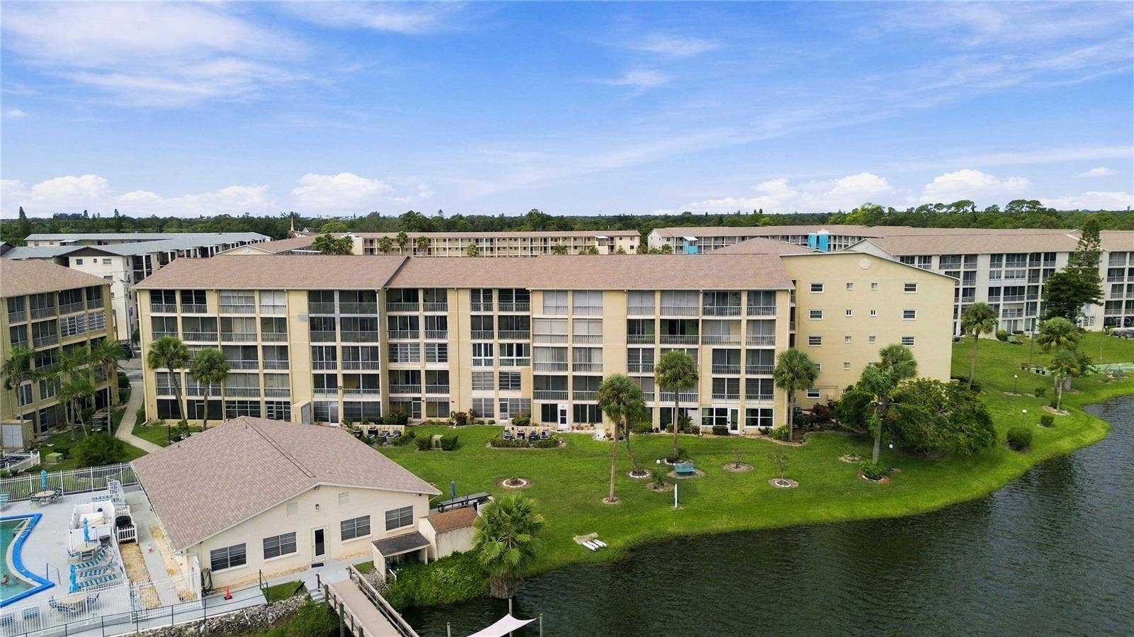 3617 LAKE BAYSHORE DRIVE, #401, Bradenton, FL 34205 3617 LAKE BAYSHORE DRIVE, #401, Bradenton, FL 34205