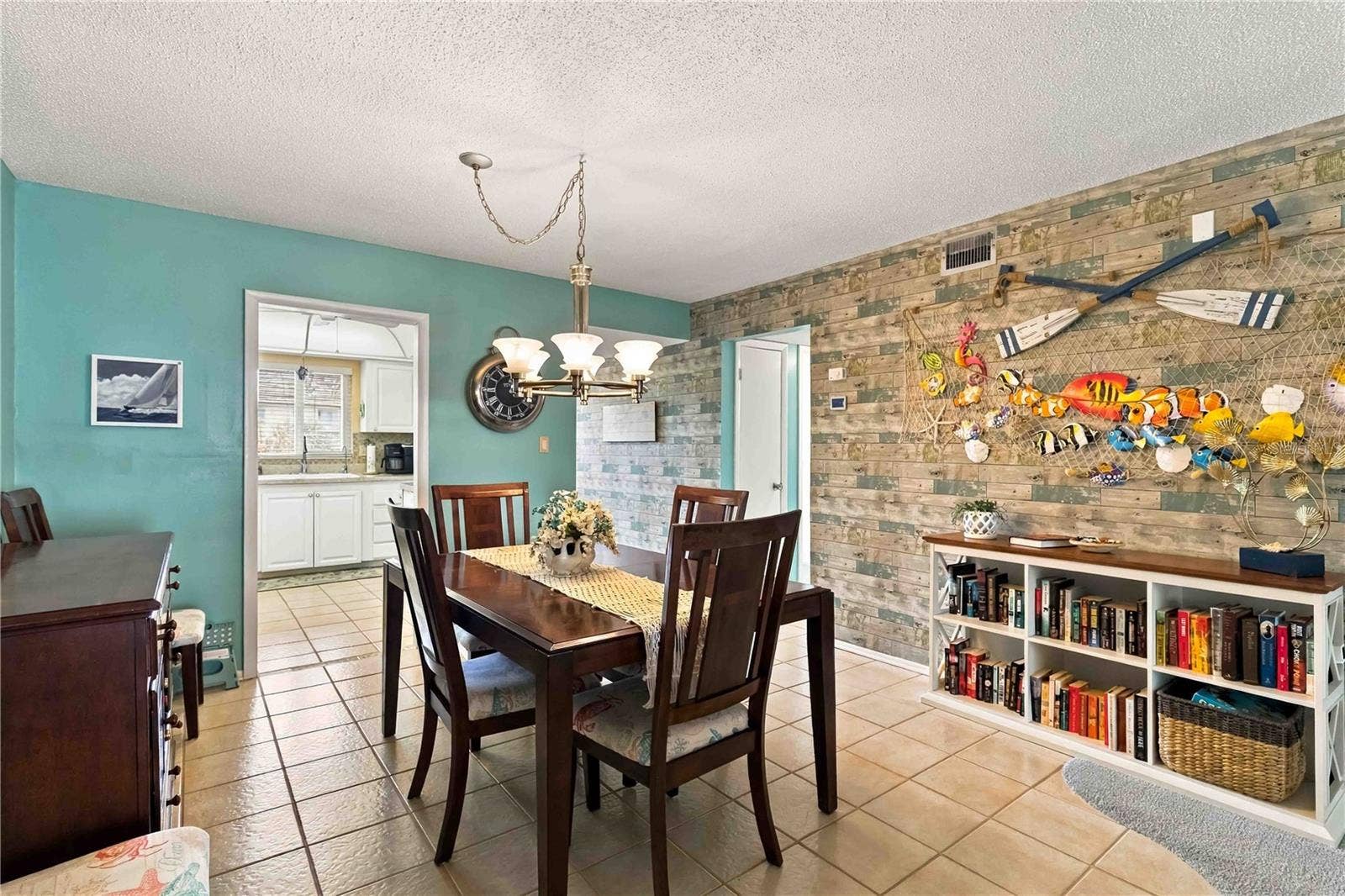 3617 LAKE BAYSHORE DRIVE, #401, Bradenton, FL 34205 3617 LAKE BAYSHORE DRIVE, #401, Bradenton, FL 34205
