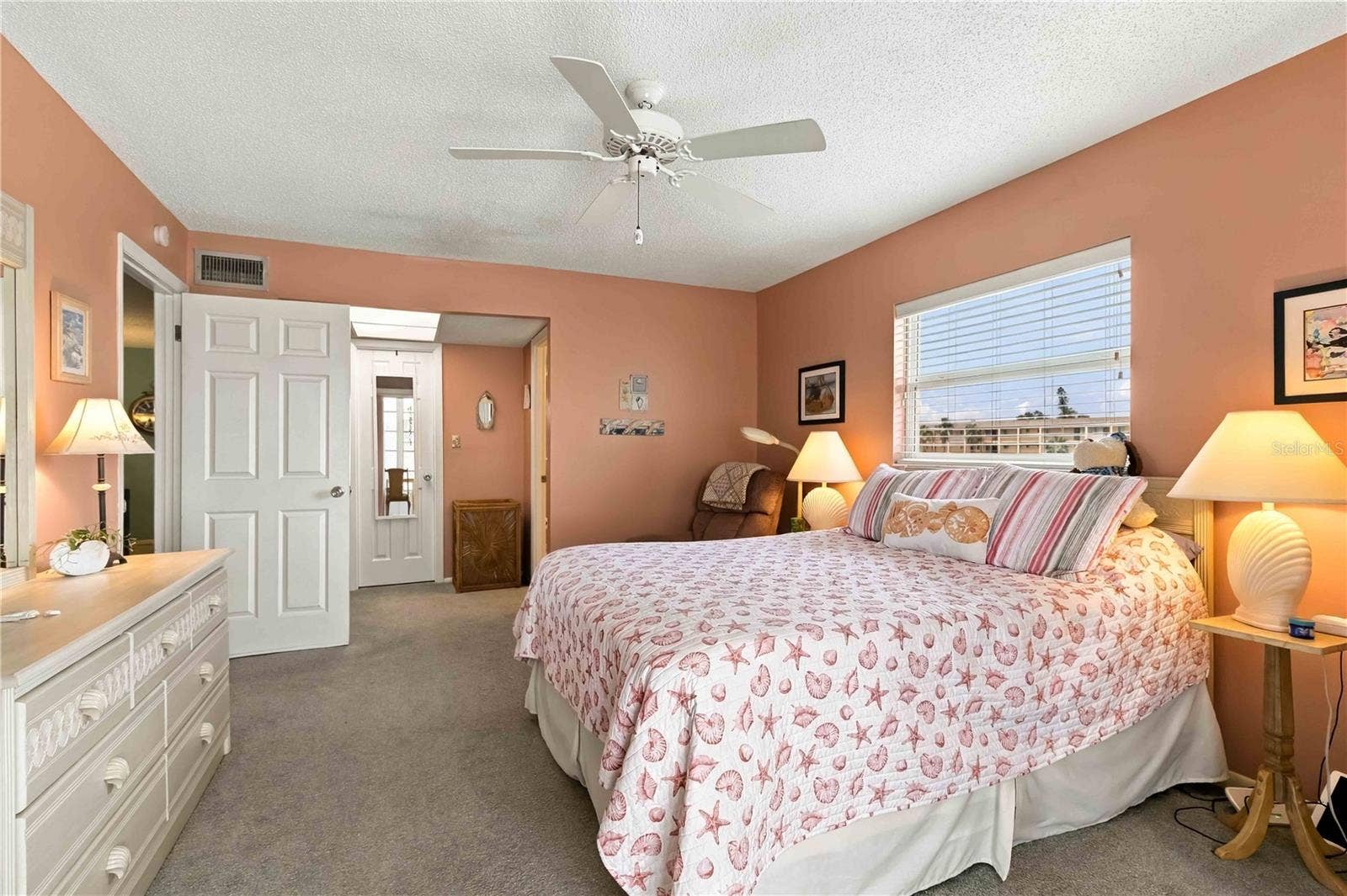3617 LAKE BAYSHORE DRIVE, #401, Bradenton, FL 34205 3617 LAKE BAYSHORE DRIVE, #401, Bradenton, FL 34205
