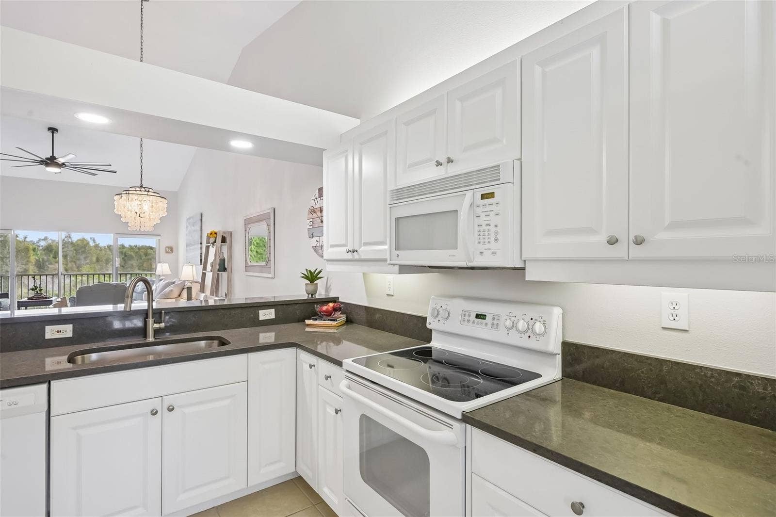 412 SUNSET LAKE BOULEVARD, #202, Venice, FL 34292 412 SUNSET LAKE BOULEVARD, #202, Venice, FL 34292