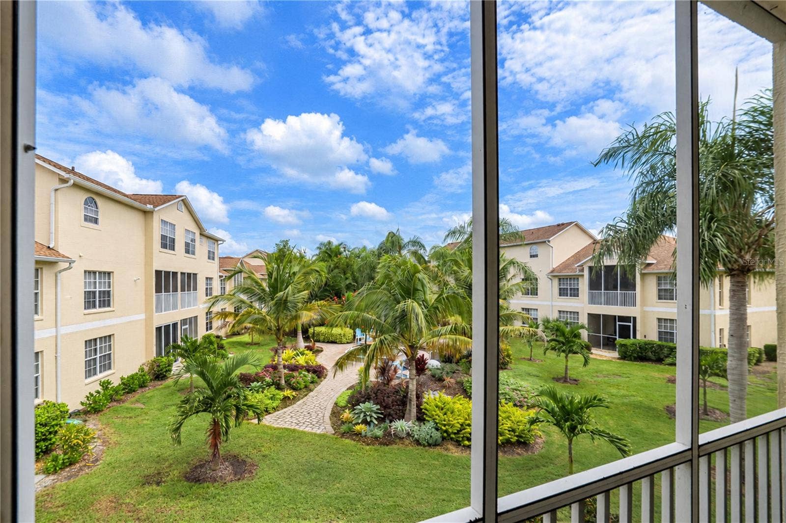 8389 WINGATE DRIVE, #2320, Sarasota, FL 34238