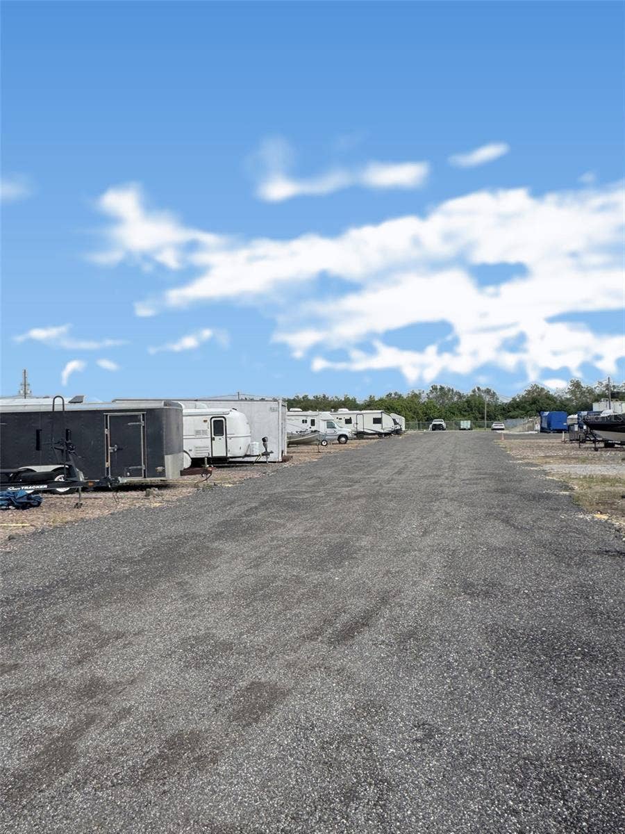 12 SADDLEBAG TRAIL N, Lake Wales, FL 33898 SECURED STORAGE