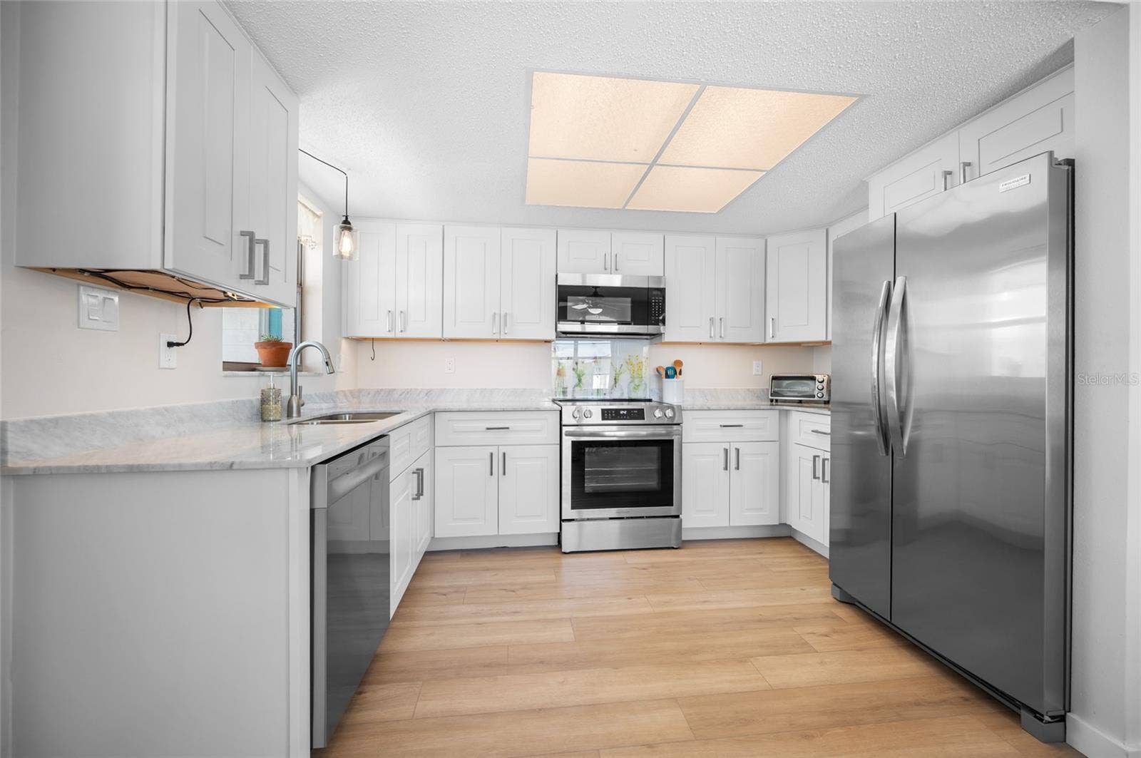 1977 BEACH ROAD, #69, Englewood, FL 34223 Stainless Steel Appliances