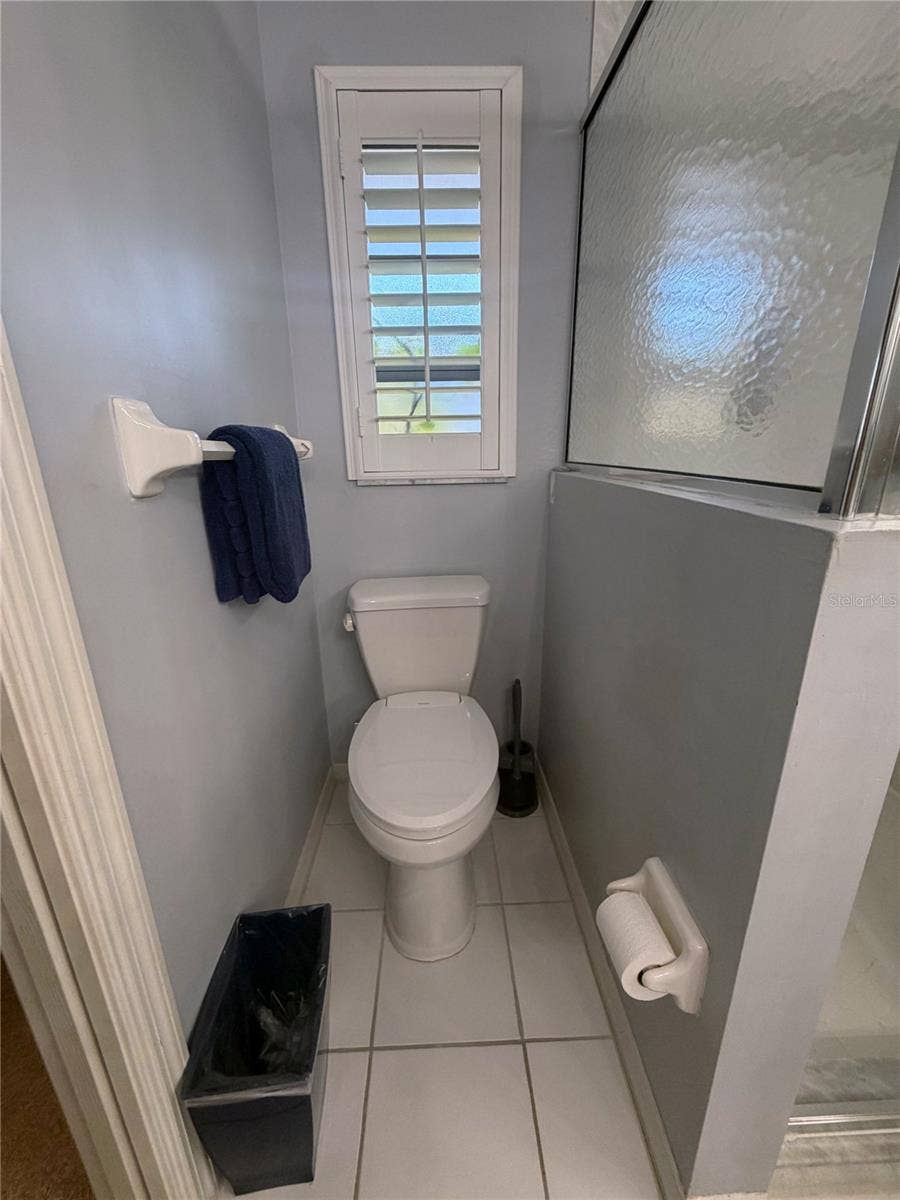 1943 SE 8TH PLACE, Cape Coral, FL 33990 1943 SE 8TH PLACE, Cape Coral, FL 33990